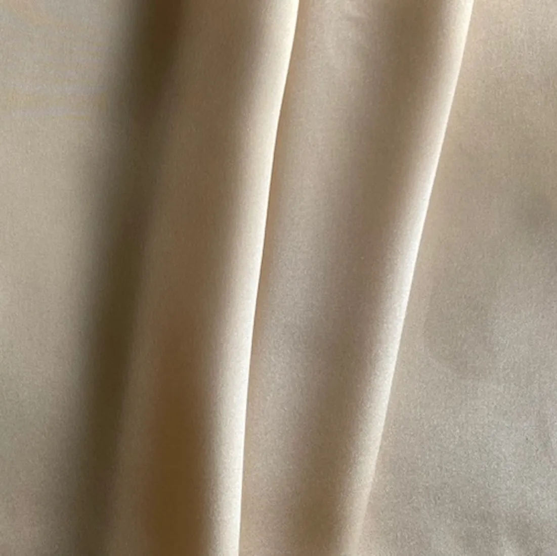 Elegant Golden Slumbers Gleaming Silk Satin Charmeuse (Made in Italy)